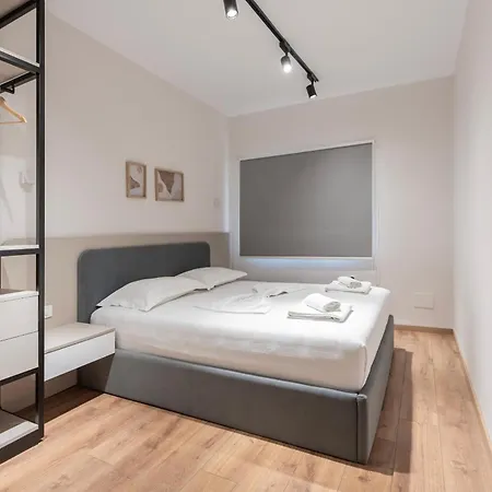 Artist's Palace 2BR at Skanderbeg Square