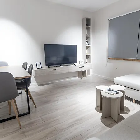 2br At Palace With Cubes - Skanderbeg Square شقة *