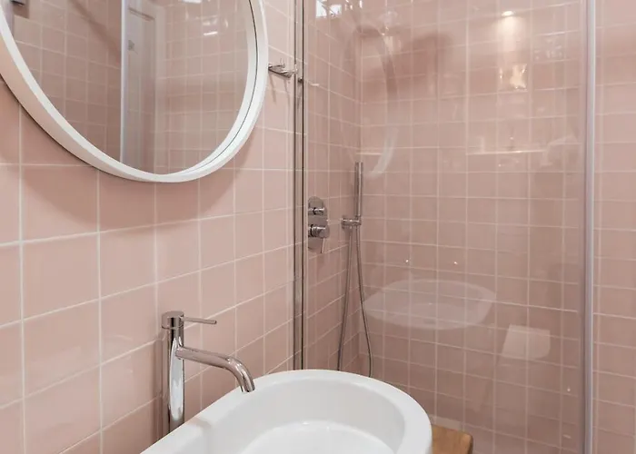 Artist's Palace 2BR at Skanderbeg Square Lejlighed Tirana