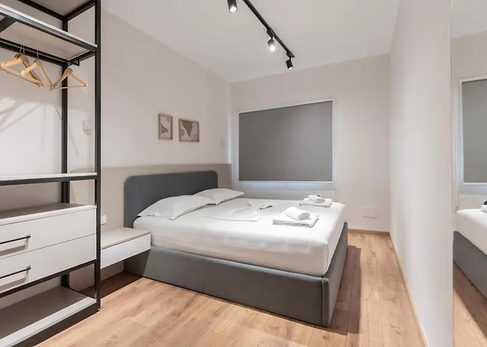 Artist's Palace 2BR at Skanderbeg Square