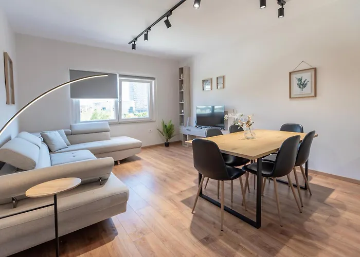 2br At Palace With Cubes - Skanderbeg Square * تيرانا