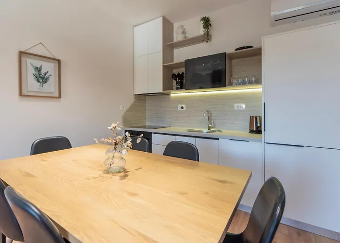 2br At Palace With Cubes - Skanderbeg Square *