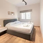 2br At Palace With Cubes - Skanderbeg Square Apartment *