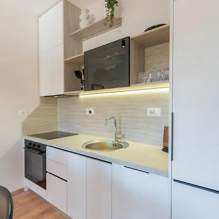 Apartment Ts Cozy 2br At Palace With Cubes - *
