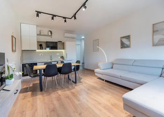 Appartamento Tirana Stay 2Br At Palace With Cubes - Skanderbeg Square *